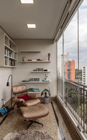 Apartamento à venda com 257m², 2 quartos e 3 vagas Apartamento à venda com 257m², 2 quartos e 3 vagasVaranda da Sala