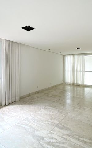 Apartamento à venda com 180m², 4 quartos e 3 vagasSala