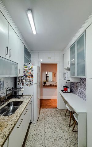 Apartamento à venda com 75m², 3 quartos e 2 vagasCozinha