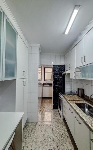 Apartamento à venda com 75m², 3 quartos e 2 vagasCozinha