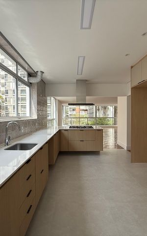 Apartamento à venda com 210m², 3 quartos e 1 vaga