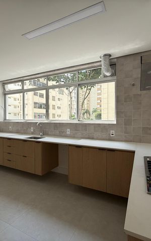 Apartamento à venda com 210m², 3 quartos e 1 vaga