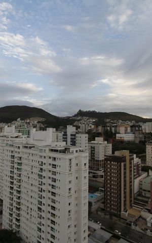 Apartamento à venda com 70m², 2 quartos e 2 vagasVista