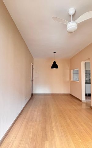 Apartamento à venda com 41m², 1 quarto e 1 vaga Apartamento à venda com 41m², 1 quarto e 1 vagaSala