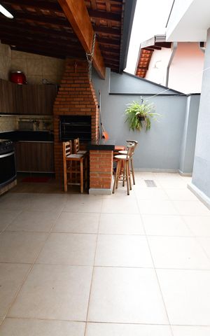 Casa de condomínio à venda com 172m², 3 quartos e 4 vagasVaranda da Sala