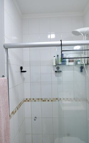 Casa de condomínio à venda com 172m², 3 quartos e 4 vagasBanheiro Social