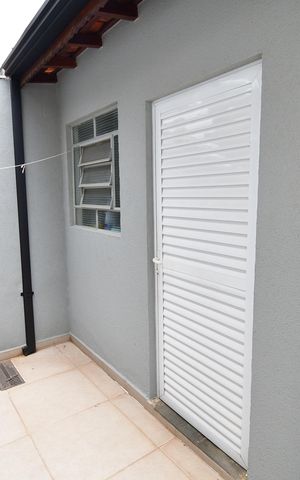 Casa de condomínio à venda com 172m², 3 quartos e 4 vagasQuarto de Serviço