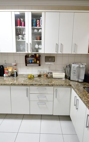 Casa de condomínio à venda com 172m², 3 quartos e 4 vagasCozinha