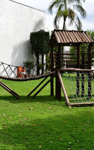 Casa de condomínio à venda com 172m², 3 quartos e 4 vagasÁrea comum - Playground