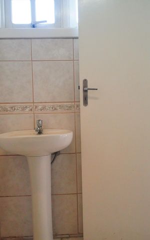 Casa para alugar com 173m², 2 quartos e 2 vagasBanheiro 2