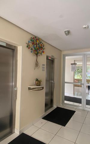 Apartamento para alugar com 64m², 3 quartos e 1 vaga Apartamento para alugar com 64m², 3 quartos e 1 vagaHall