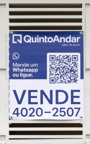 Casa à venda com 82m², 3 quartos e 3 vagas Casa à venda com 82m², 3 quartos e 3 vagasPlaca