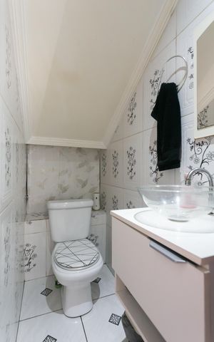 Casa à venda com 82m², 3 quartos e 3 vagas Casa à venda com 82m², 3 quartos e 3 vagasLavabo