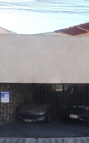 Casa para alugar com 60m², 1 quarto e sem vaga Casa para alugar com 60m², 1 quarto e sem vagaFachada
