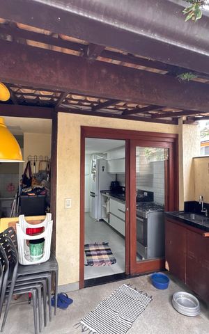 Casa de condomínio à venda com 72m², 3 quartos e 1 vaga Casa de condomínio à venda com 72m², 3 quartos e 1 vagaÁrea Gourmet