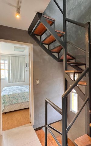 Casa de condomínio à venda com 72m², 3 quartos e 1 vaga Casa de condomínio à venda com 72m², 3 quartos e 1 vagaHall Dormitórios