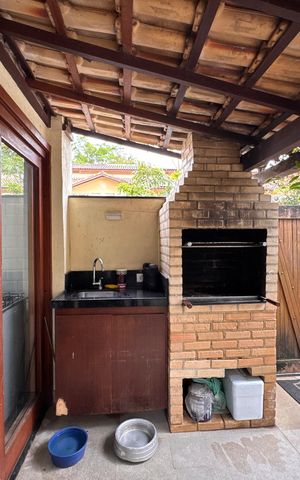 Casa de condomínio à venda com 72m², 3 quartos e 1 vaga Casa de condomínio à venda com 72m², 3 quartos e 1 vagaÁrea Gourmet
