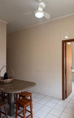Apartamento para alugar com 115m², 4 quartos e 2 vagas Apartamento para alugar com 115m², 4 quartos e 2 vagasCozinha