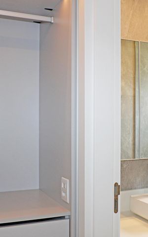 Casa de condomínio à venda com 382m², 5 quartos e 4 vagasCloset Suíte 1