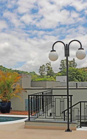 Casa de condomínio à venda com 382m², 5 quartos e 4 vagasPiscina