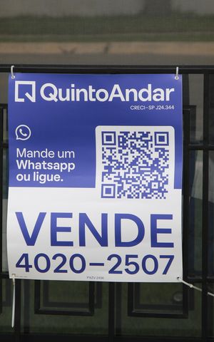 Casa de condomínio à venda com 382m², 5 quartos e 4 vagasPlaca