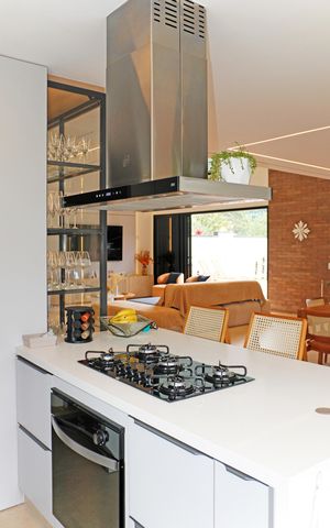 Casa de condomínio à venda com 382m², 5 quartos e 4 vagasCozinha