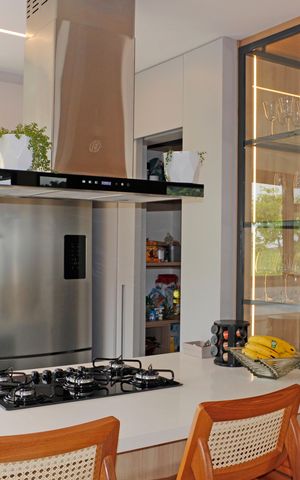 Casa de condomínio à venda com 382m², 5 quartos e 4 vagasCozinha
