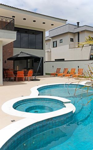 Casa de condomínio à venda com 382m², 5 quartos e 4 vagasPiscina
