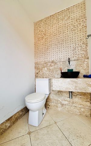 Casa de condomínio à venda com 380m², 4 quartos e 2 vagas Casa de condomínio à venda com 380m², 4 quartos e 2 vagasLavabo