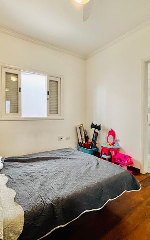 Casa de condomínio à venda com 380m², 4 quartos e 2 vagas Casa de condomínio à venda com 380m², 4 quartos e 2 vagasSuíte 3