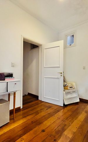 Casa de condomínio à venda com 380m², 4 quartos e 2 vagas Casa de condomínio à venda com 380m², 4 quartos e 2 vagasSuíte 1