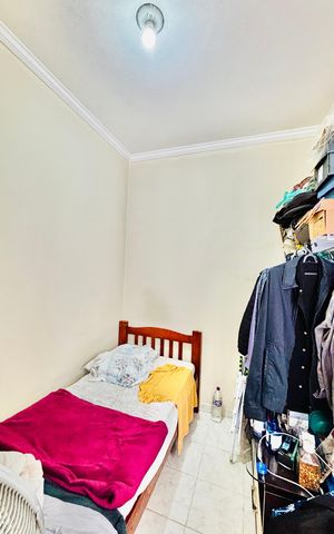 Casa de condomínio à venda com 380m², 4 quartos e 2 vagas Casa de condomínio à venda com 380m², 4 quartos e 2 vagasQuarto