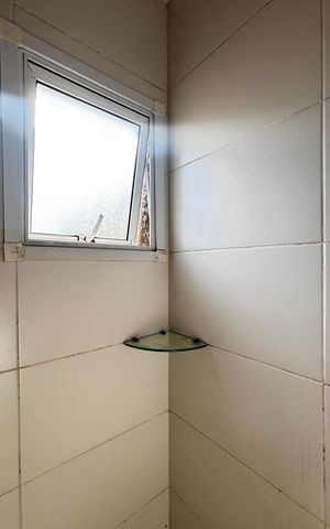 Apartamento para alugar com 100m², 2 quartos e 1 vaga Apartamento para alugar com 100m², 2 quartos e 1 vagaBanheiro da Suíte