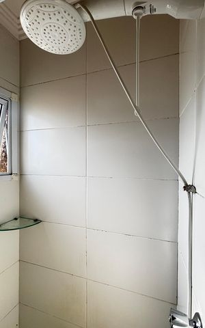 Apartamento para alugar com 100m², 2 quartos e 1 vaga Apartamento para alugar com 100m², 2 quartos e 1 vagaBanheiro da Suíte