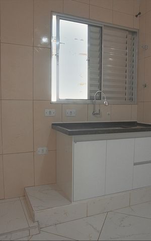 Casa para alugar com 50m², 1 quarto e 4 vagas Casa para alugar com 50m², 1 quarto e 4 vagasCozinha