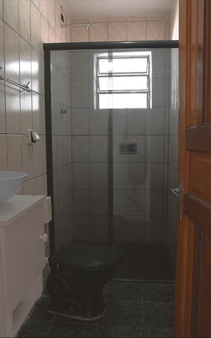 Casa para alugar com 50m², 1 quarto e 4 vagas Casa para alugar com 50m², 1 quarto e 4 vagasbanheiro