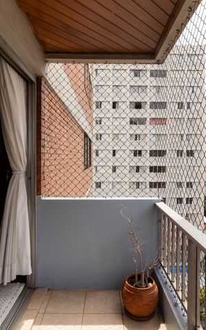 Apartamento para alugar com 120m², 3 quartos e 2 vagas Apartamento para alugar com 120m², 3 quartos e 2 vagasVaranda