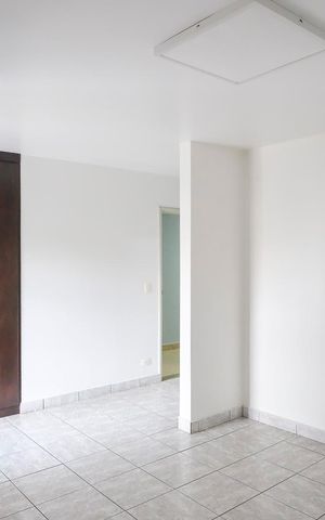 Casa à venda com 346m², 4 quartos e 10 vagasSuíte 2