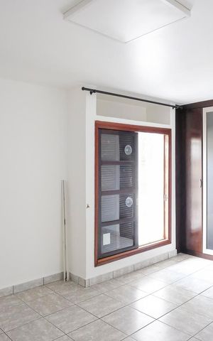 Casa à venda com 346m², 4 quartos e 10 vagasSuíte 2