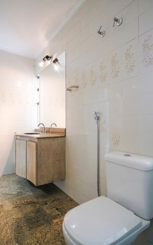 Casa à venda com 346m², 4 quartos e 10 vagasBanheiro da suíte 3