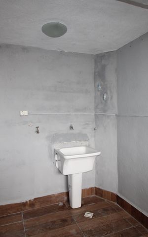 Casa para alugar com 55m², 2 quartos e sem vagaÁrea de Serviço