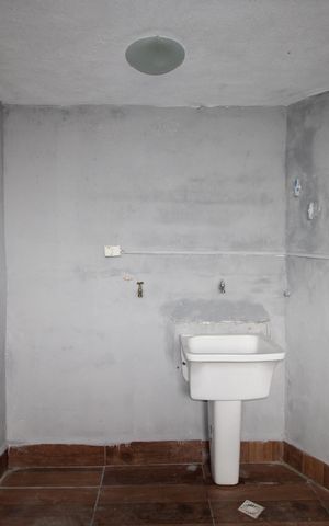 Casa para alugar com 55m², 2 quartos e sem vagaÁrea de Serviço