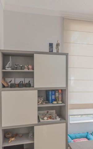 Casa de condomínio à venda com 287m², 3 quartos e 4 vagas Casa de condomínio à venda com 287m², 3 quartos e 4 vagasEscritório