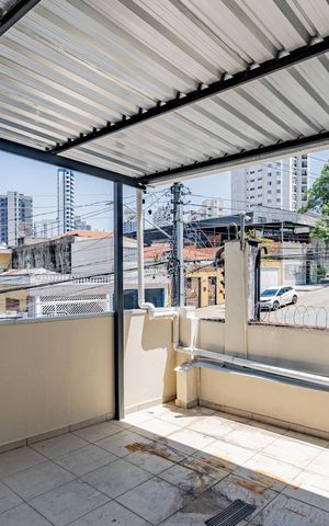 Casa para alugar com 54m², 2 quartos e sem vaga Casa para alugar com 54m², 2 quartos e sem vagaVaranda