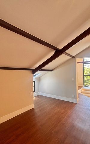 Casa de condomínio à venda com 316m², 4 quartos e 2 vagas Casa de condomínio à venda com 316m², 4 quartos e 2 vagasHall suítes