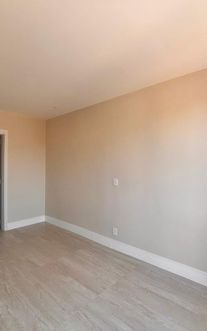 Casa de condomínio à venda com 316m², 4 quartos e 2 vagas Casa de condomínio à venda com 316m², 4 quartos e 2 vagasSuíte 3
