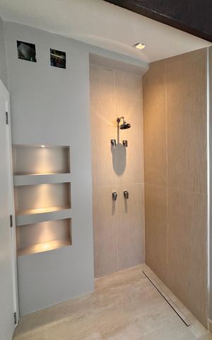 Casa de condomínio à venda com 316m², 4 quartos e 2 vagas Casa de condomínio à venda com 316m², 4 quartos e 2 vagasBanheiro suíte 1