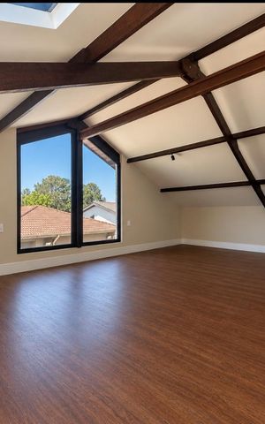 Casa de condomínio à venda com 316m², 4 quartos e 2 vagas Casa de condomínio à venda com 316m², 4 quartos e 2 vagasSuíte 1