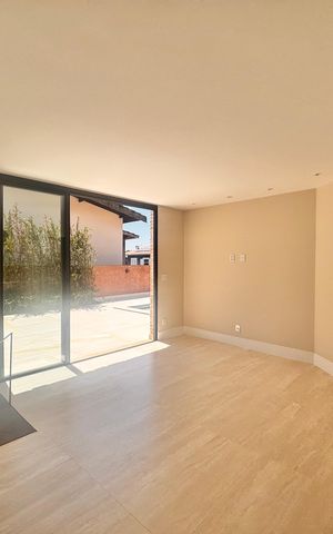 Casa de condomínio à venda com 316m², 4 quartos e 2 vagas Casa de condomínio à venda com 316m², 4 quartos e 2 vagasCozinha