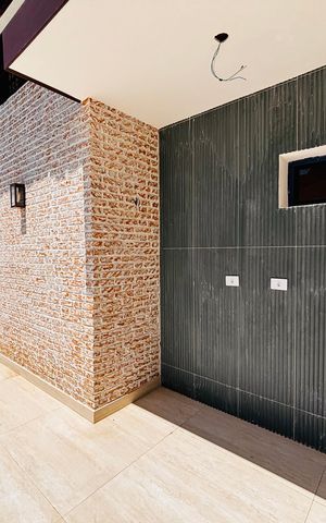 Casa de condomínio à venda com 316m², 4 quartos e 2 vagas Casa de condomínio à venda com 316m², 4 quartos e 2 vagasÁrea da piscina